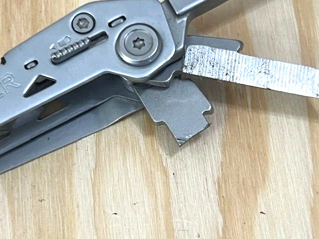 GERBER Suspension NXT Multi-Tool Stainless Steel One Tool BROKEN – See photos