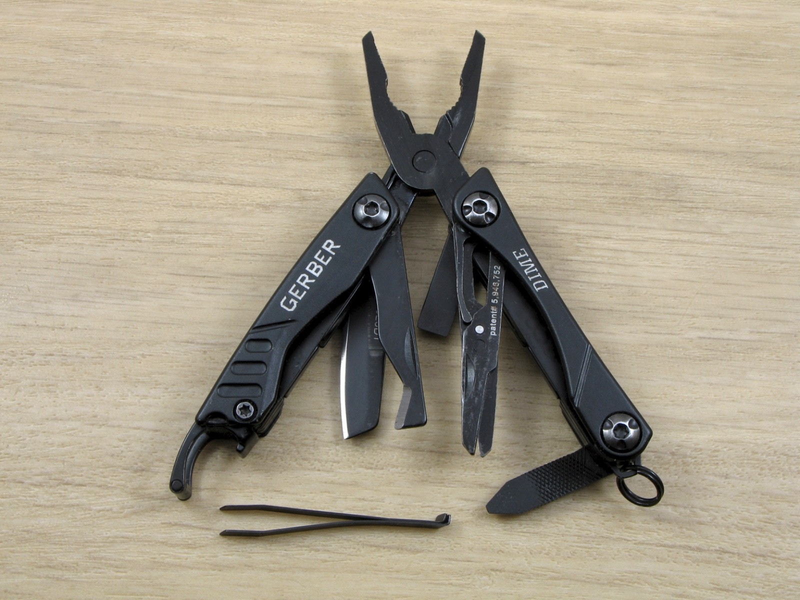 Gerber Dime Mini Multi-Tool, Knife, Pliers, Scissors, Black