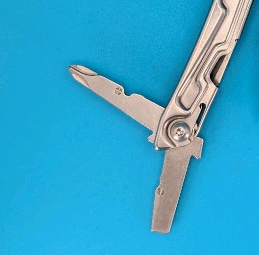 Leatherman Rev 3.8″ Multi-Tool, Stainless!