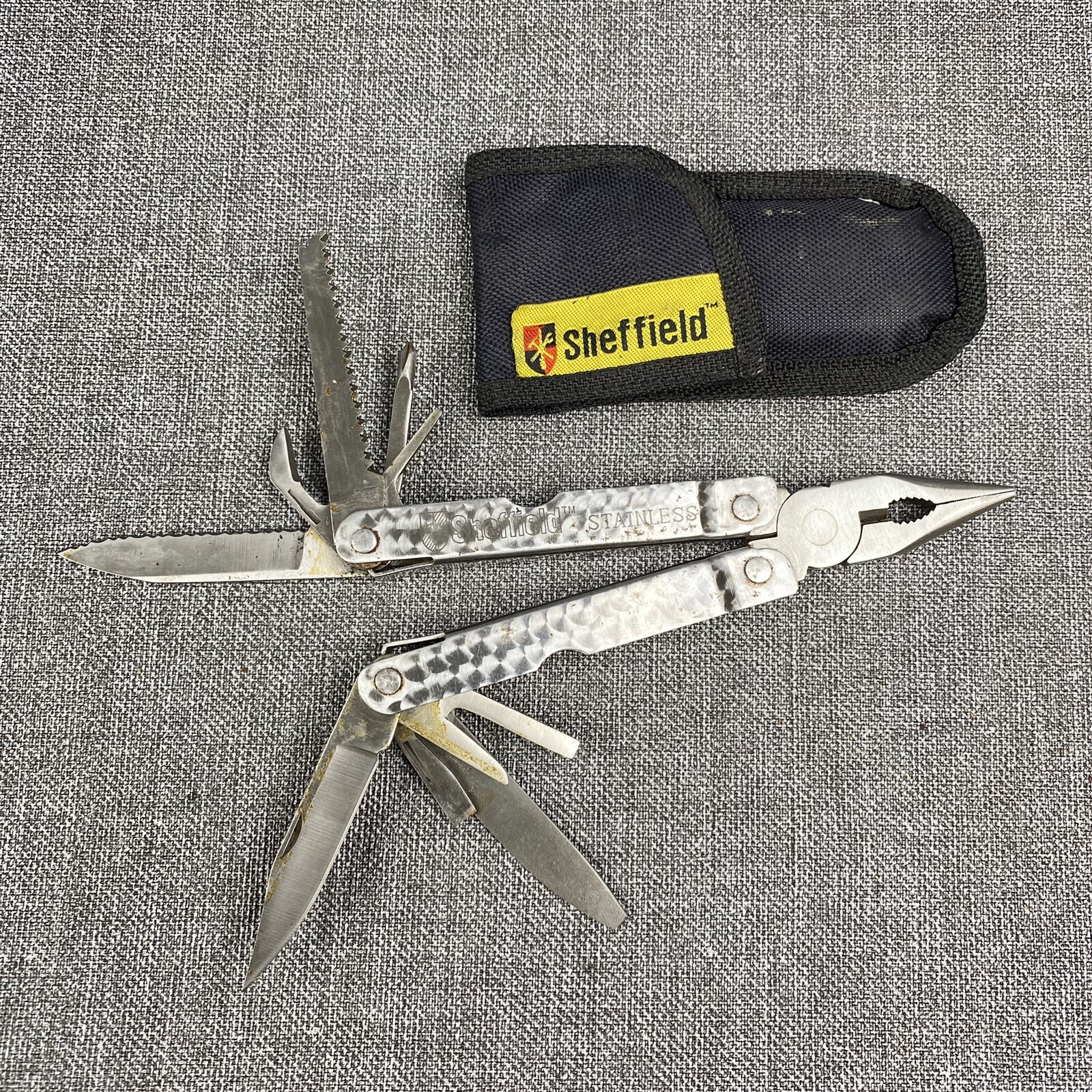 Sheffield Multipurpose Pocket Tool – Knife with pouch
