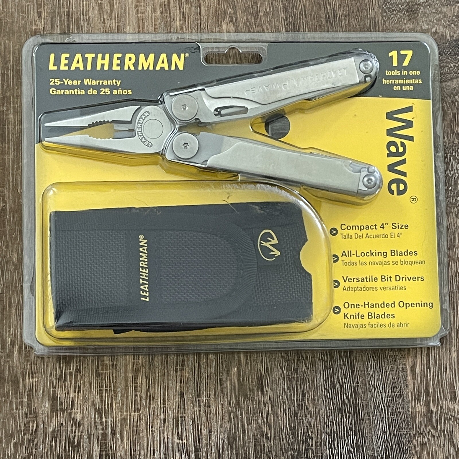 2006 Leatherman Wave Multi-Tool w/vintage sheath.