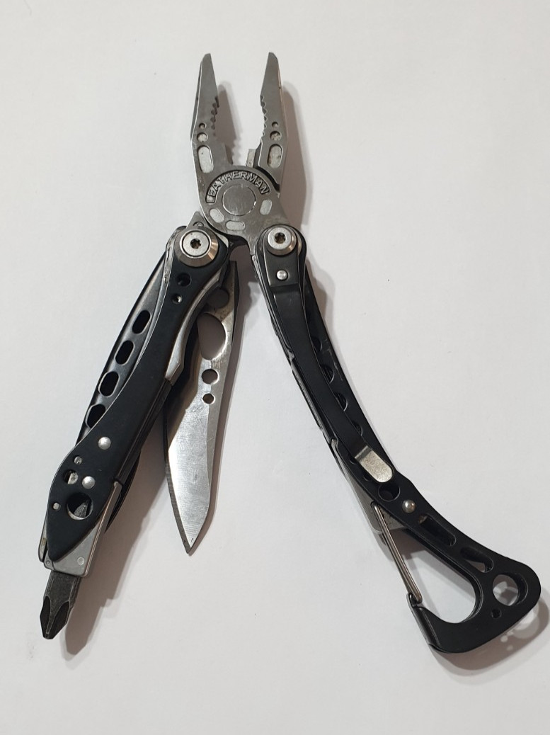 🔥 Leatherman Skeletool CX Carbon Fiber Rare Retired Used Multi Tool Collectable