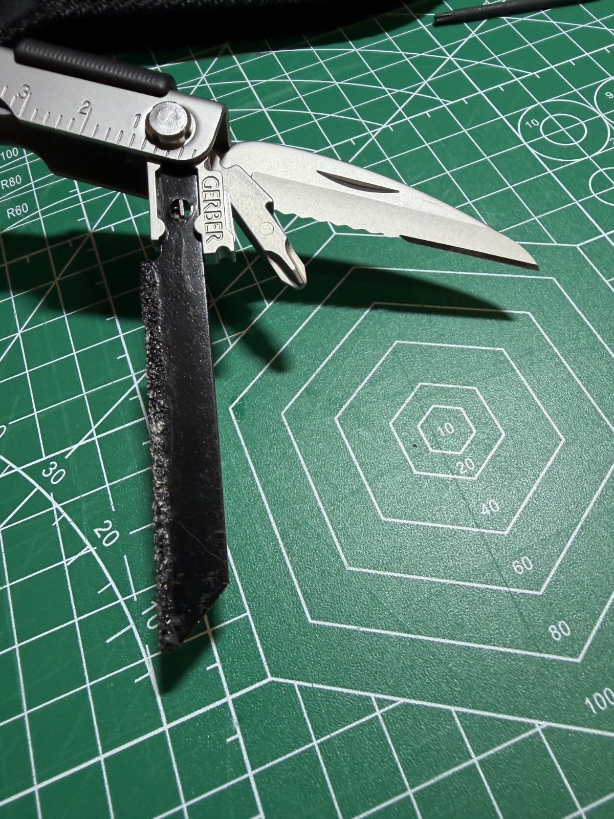 Gerber MP600 Pro Scout Multitool – Replaceable Wire Cutters – Black Nylon Sheath