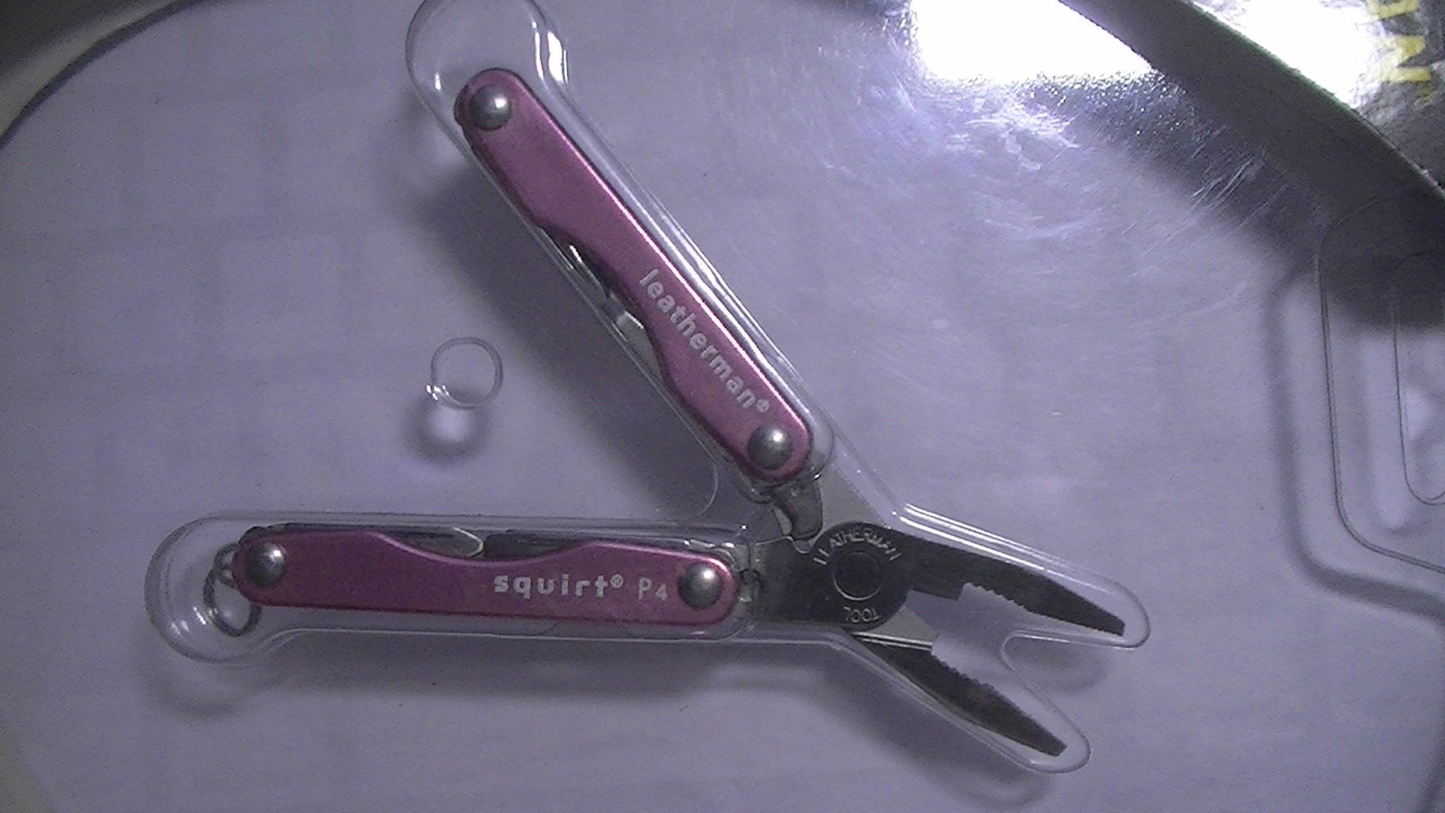 Leatherman Squirt P4 Pink