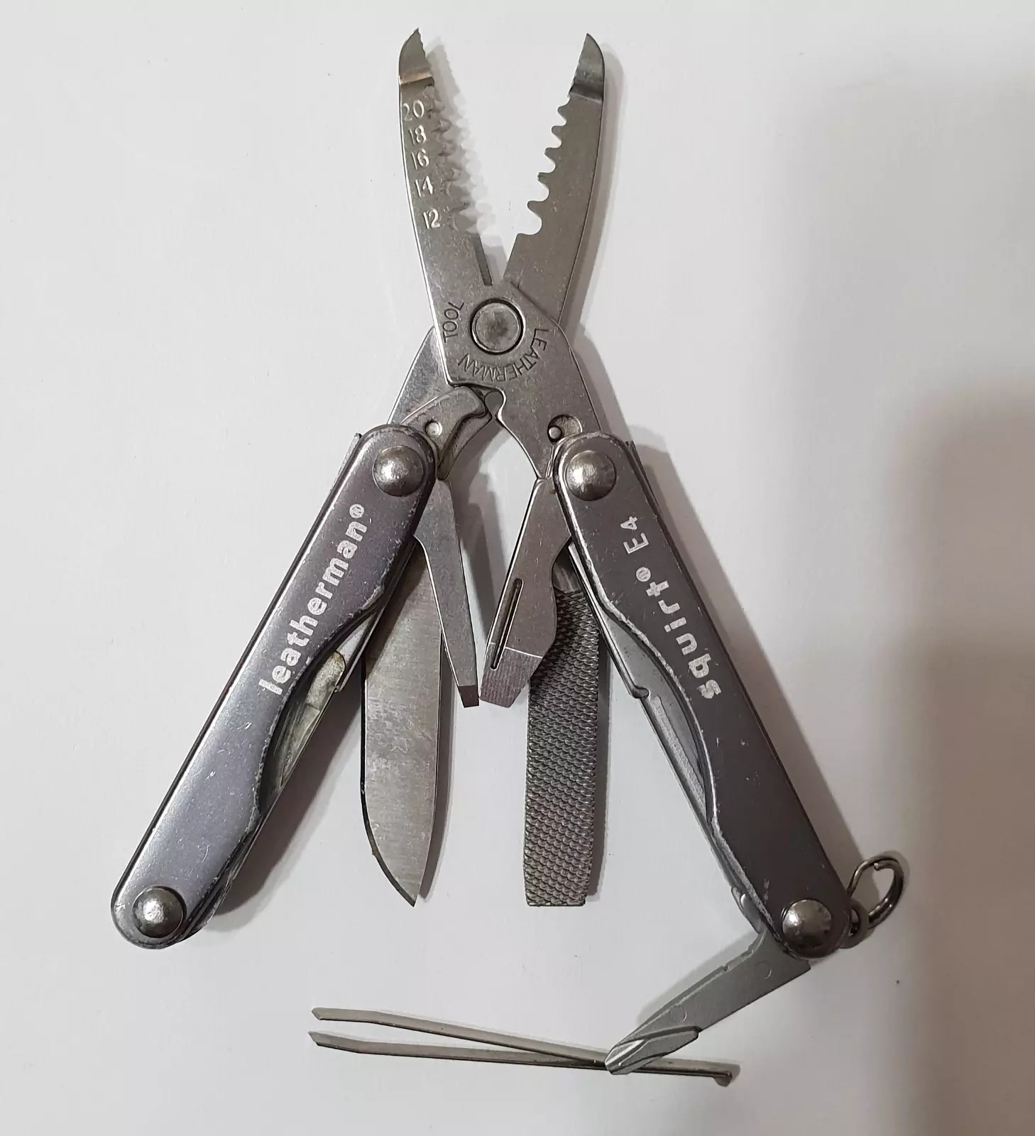 🔥🔥🔥 Leatherman Squirt E4 Stainless Steel Multitool Keychain Rare Gray