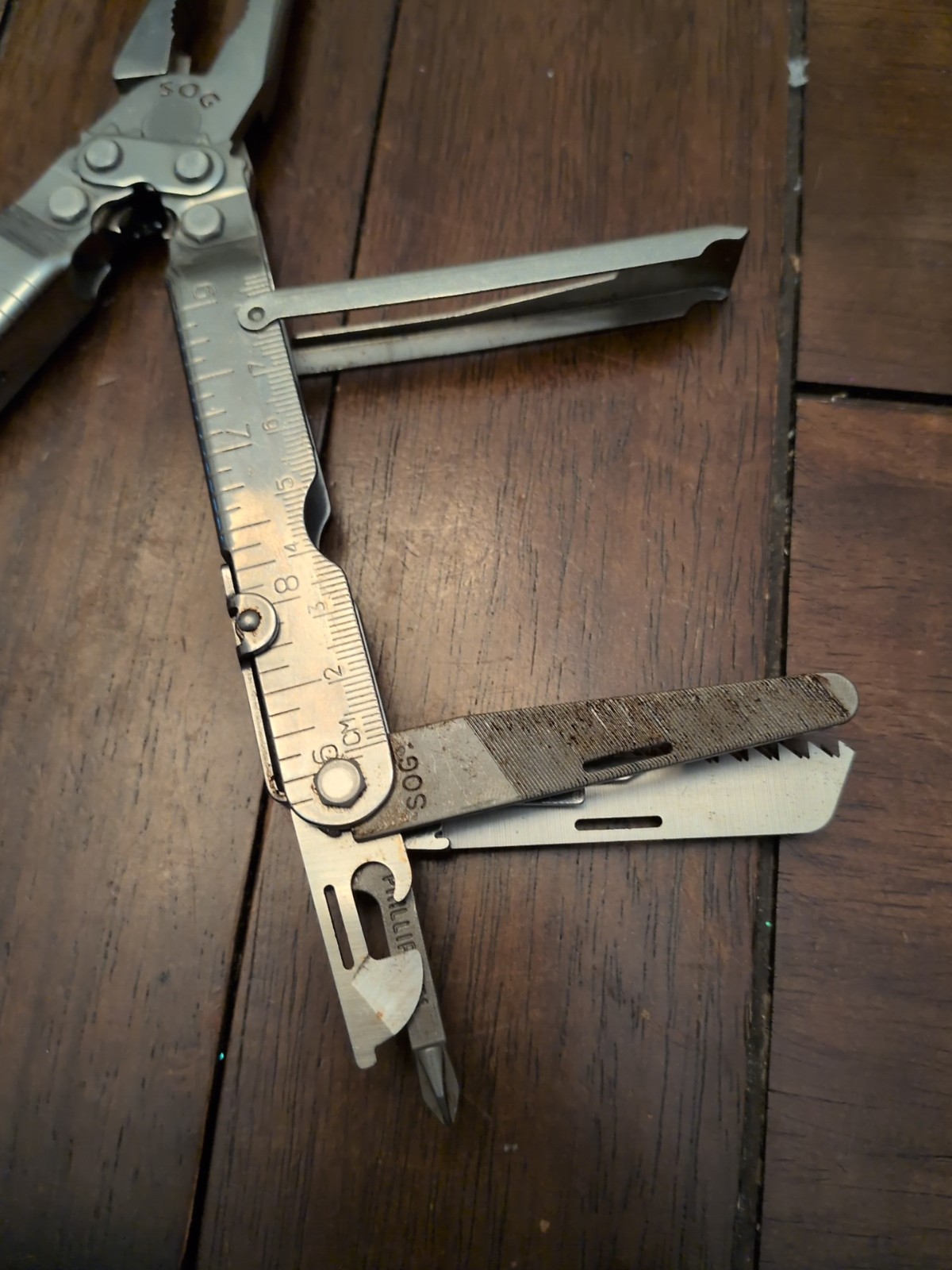 SOG POWERLOCK MULTI-TOOL WITH LEATHER CASE