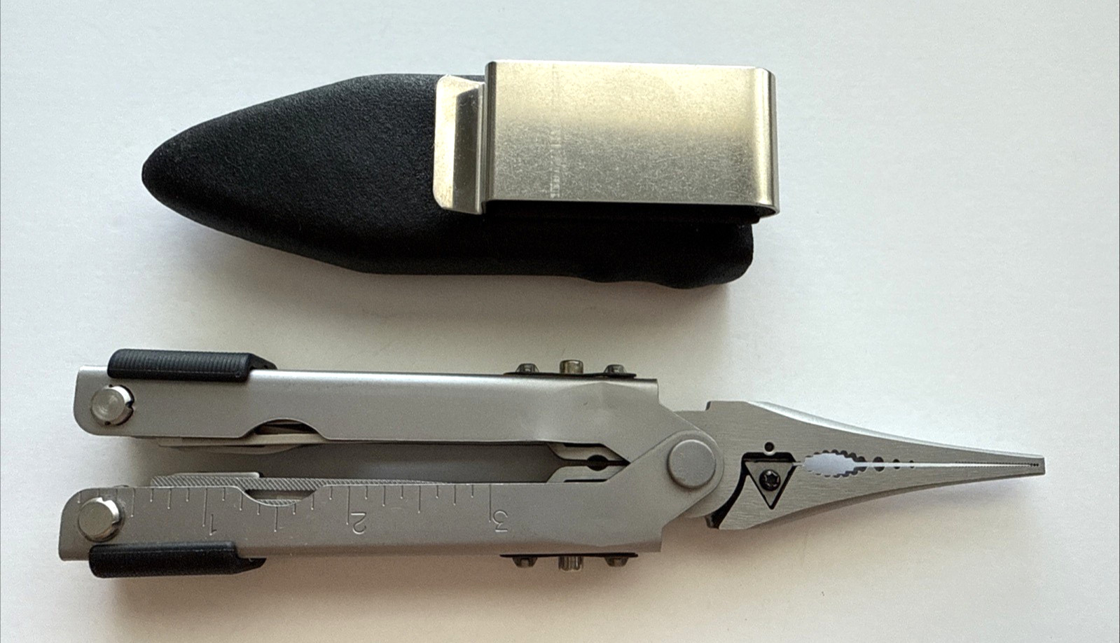 Gerber Fisherman MP600 Multi-Tool With Original Hard Sheath USA