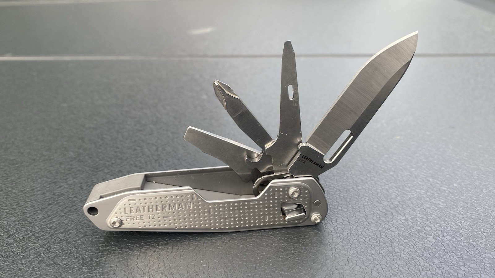 Leatherman FREE T2 Multi-Tool Stainless Steel Silver