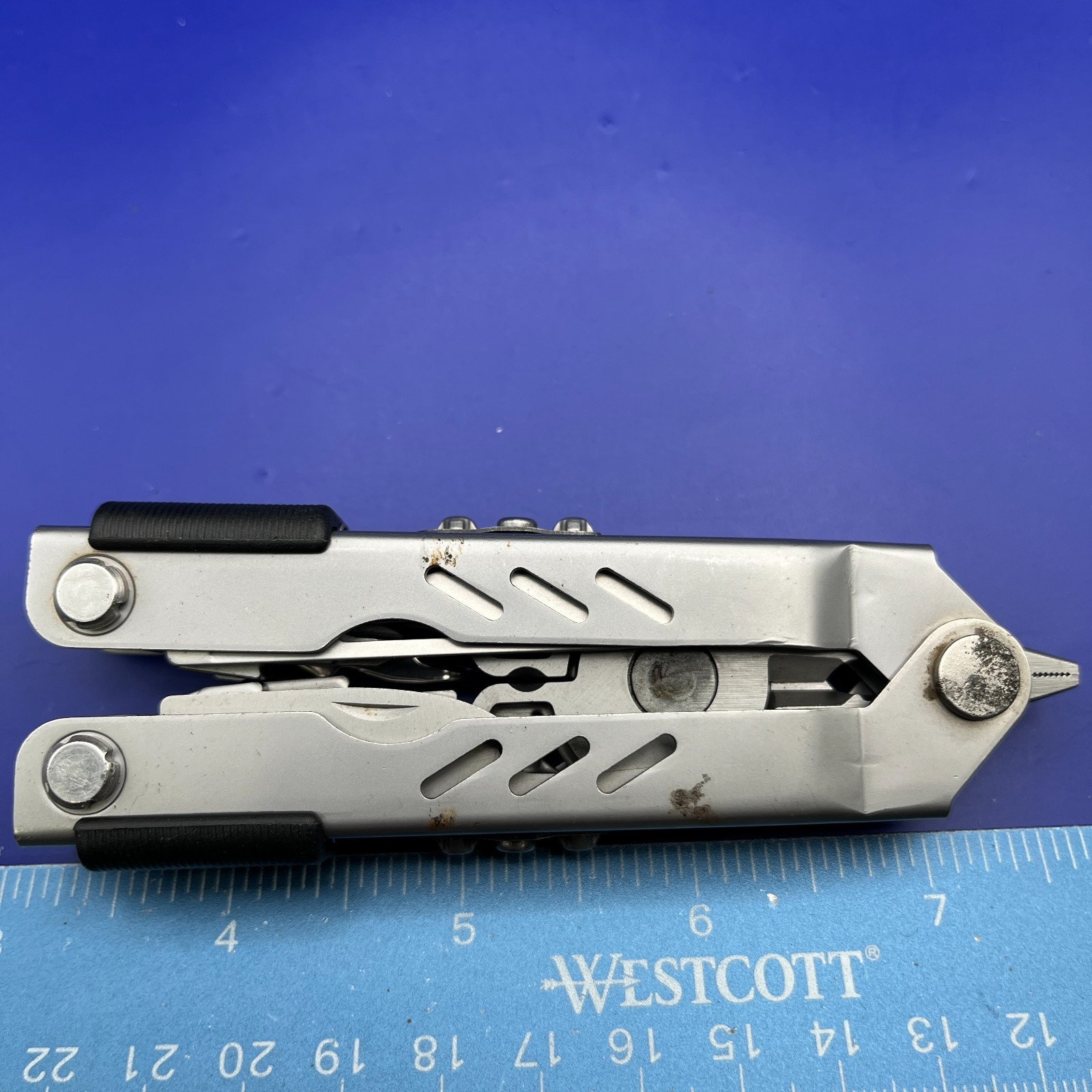 Gerber MP400 Multitool Stainless Steel w/ Corkscrew