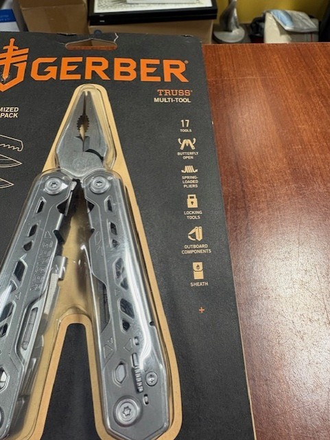 Gerber Truss Multi-Tool 17 Tools Sheath Screwdriver Saw Glass Breaker Pliers
