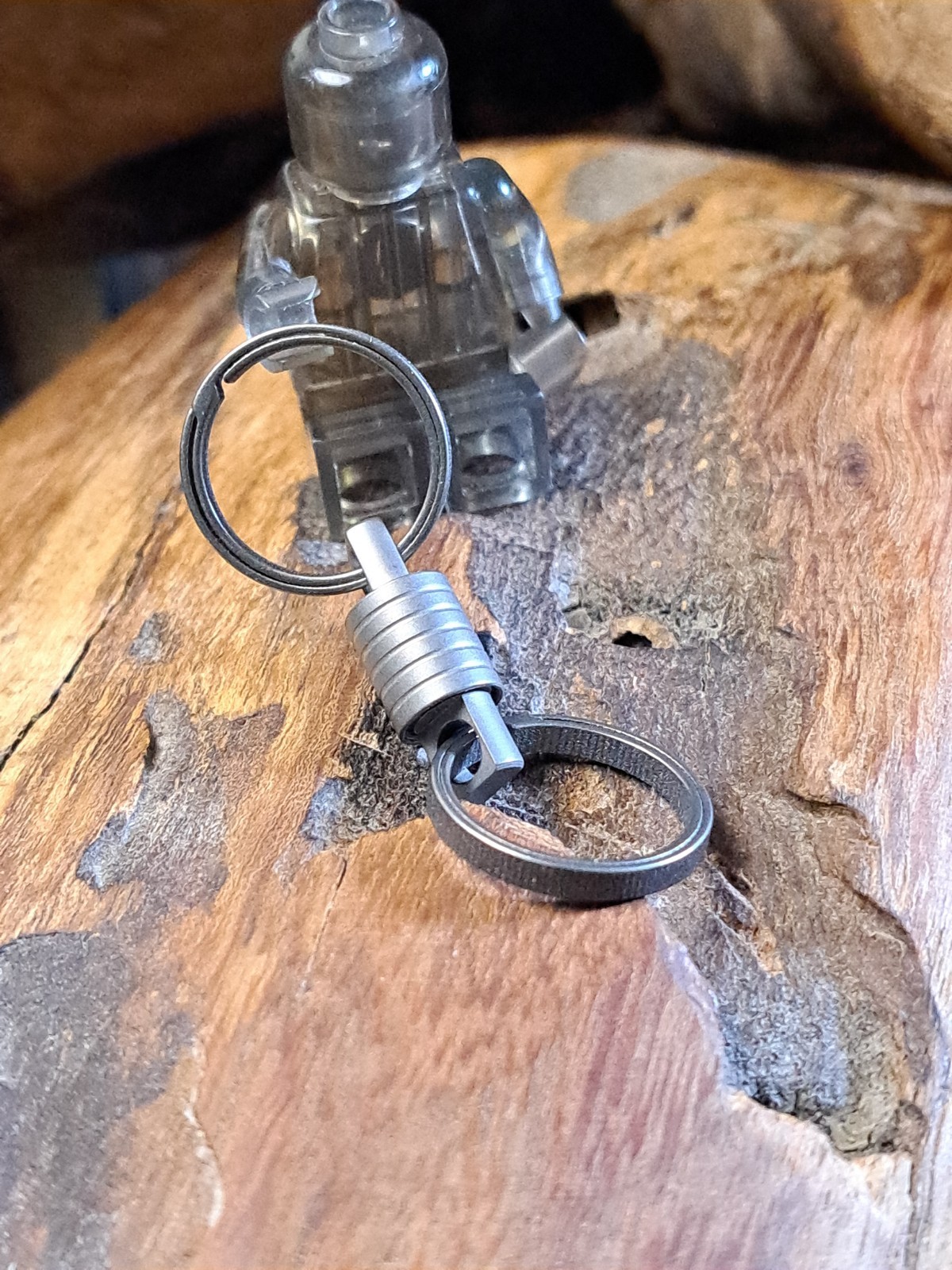 Pro Mini Series Titanium Swivel With 16mm Titanium Sidepush Keyrings