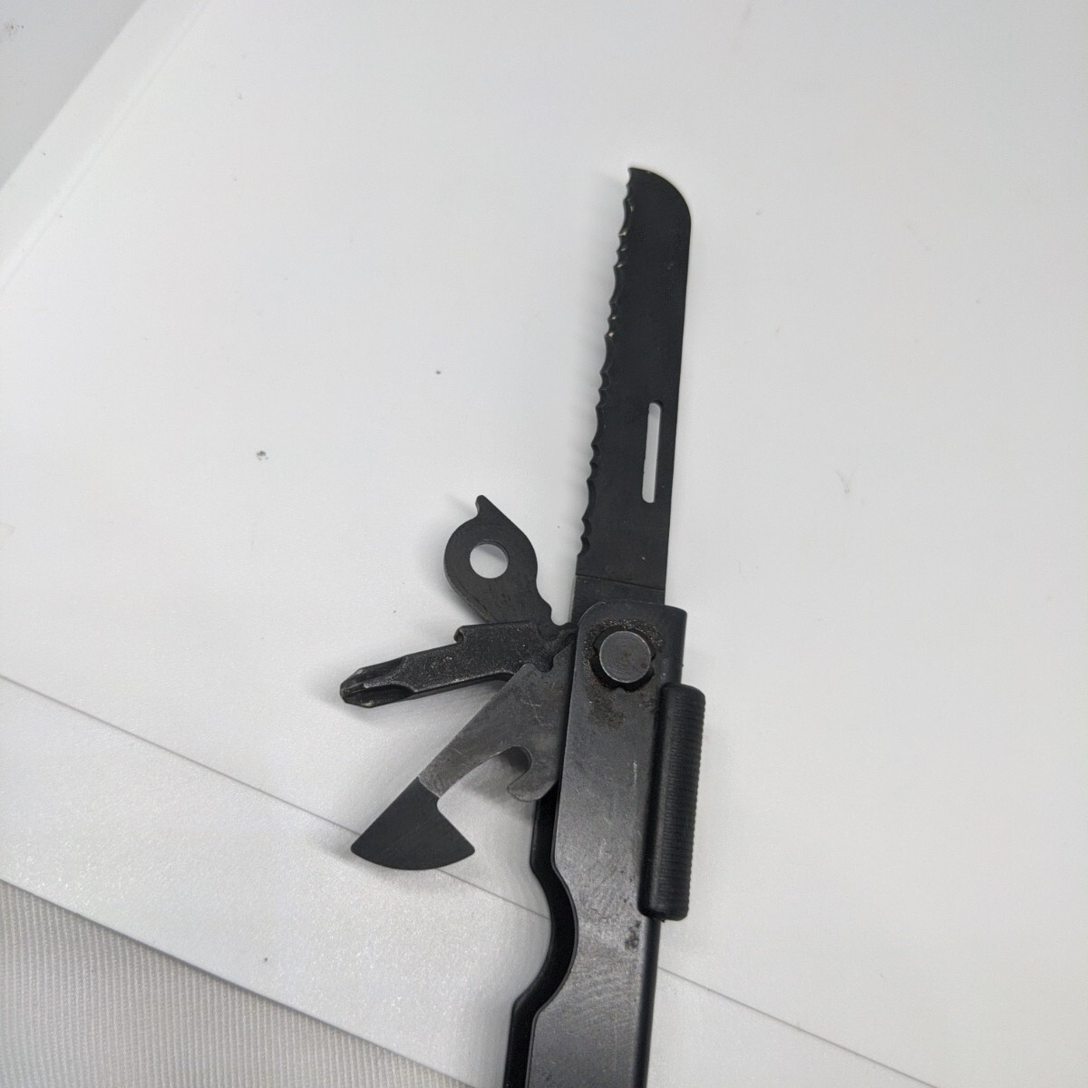 Gerber Gear MP600 14-in-1 Multi Tool Knife Pliers Wire Crimper Screwdriver &More