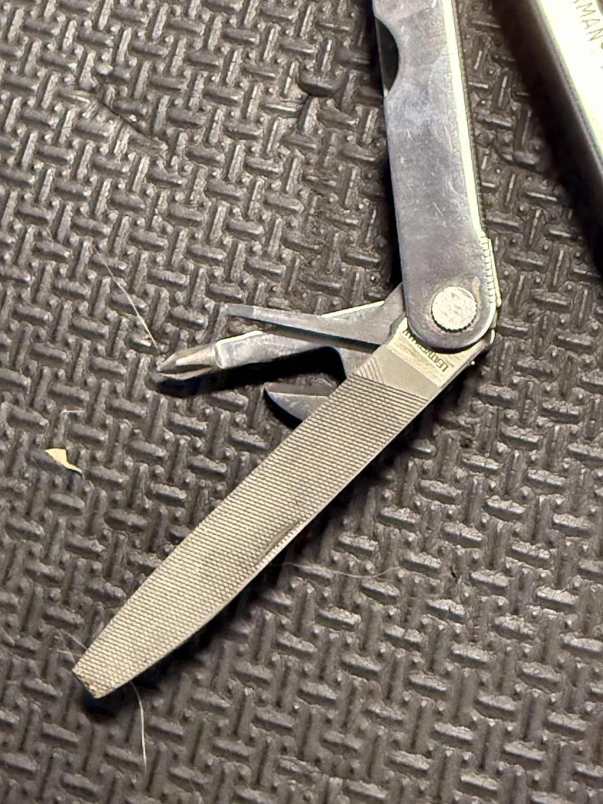 Leatherman Multi Tool with Leather Case Vintage Used Rare. DATE 03/95.