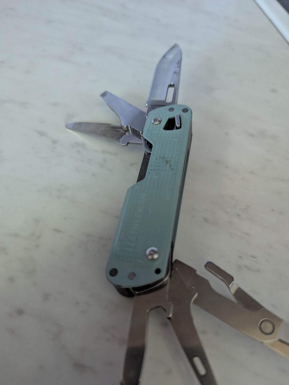 Leatherman Free T4 Aqua Great Shape Great Condition