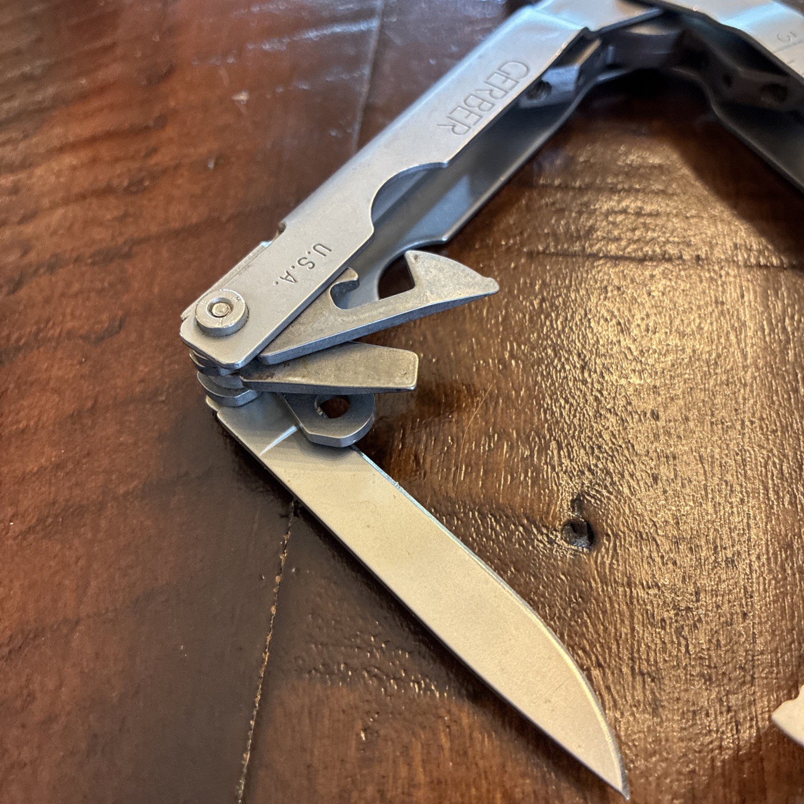 Gerber USA MP600 Blunt Nose Multitool Pliers Knife Saw Vintage – Very Clean!