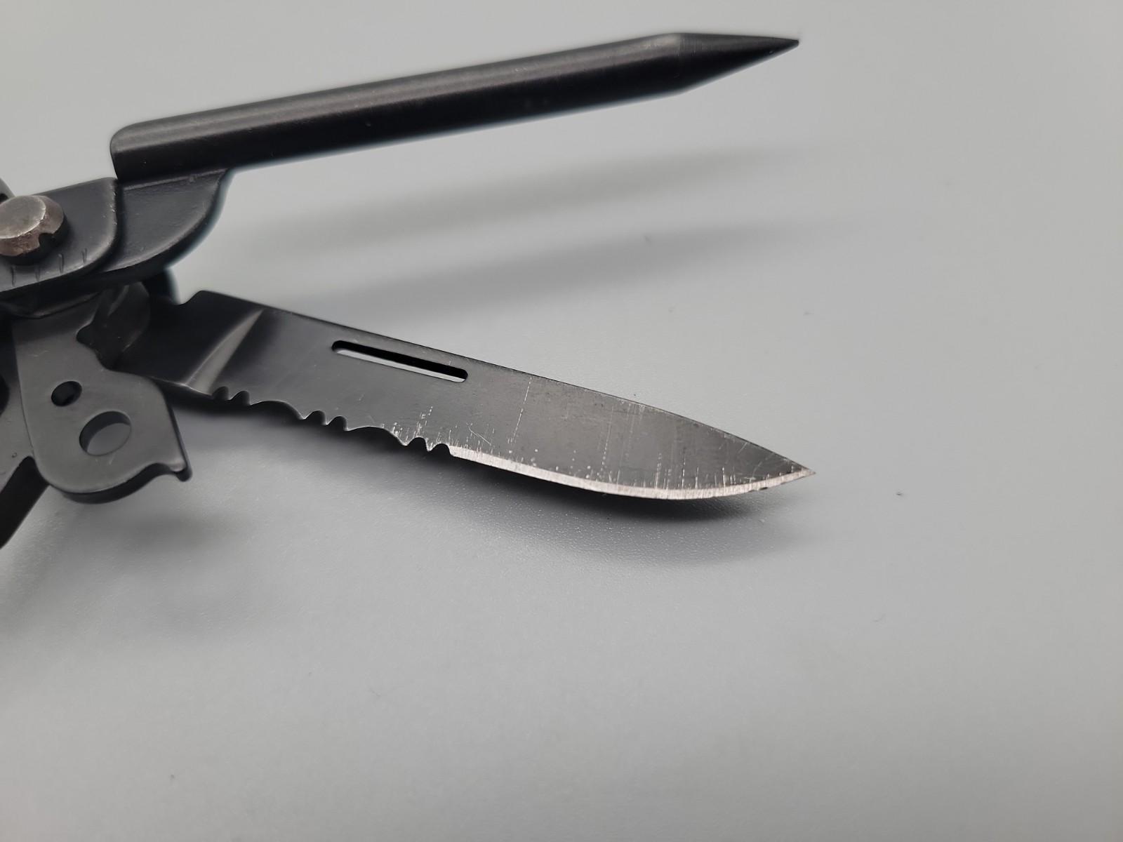 Gerber DET MP600 Multi-Plier Multi-Tool – DISCONTINUED – C-4 Punch, Cap Crimper