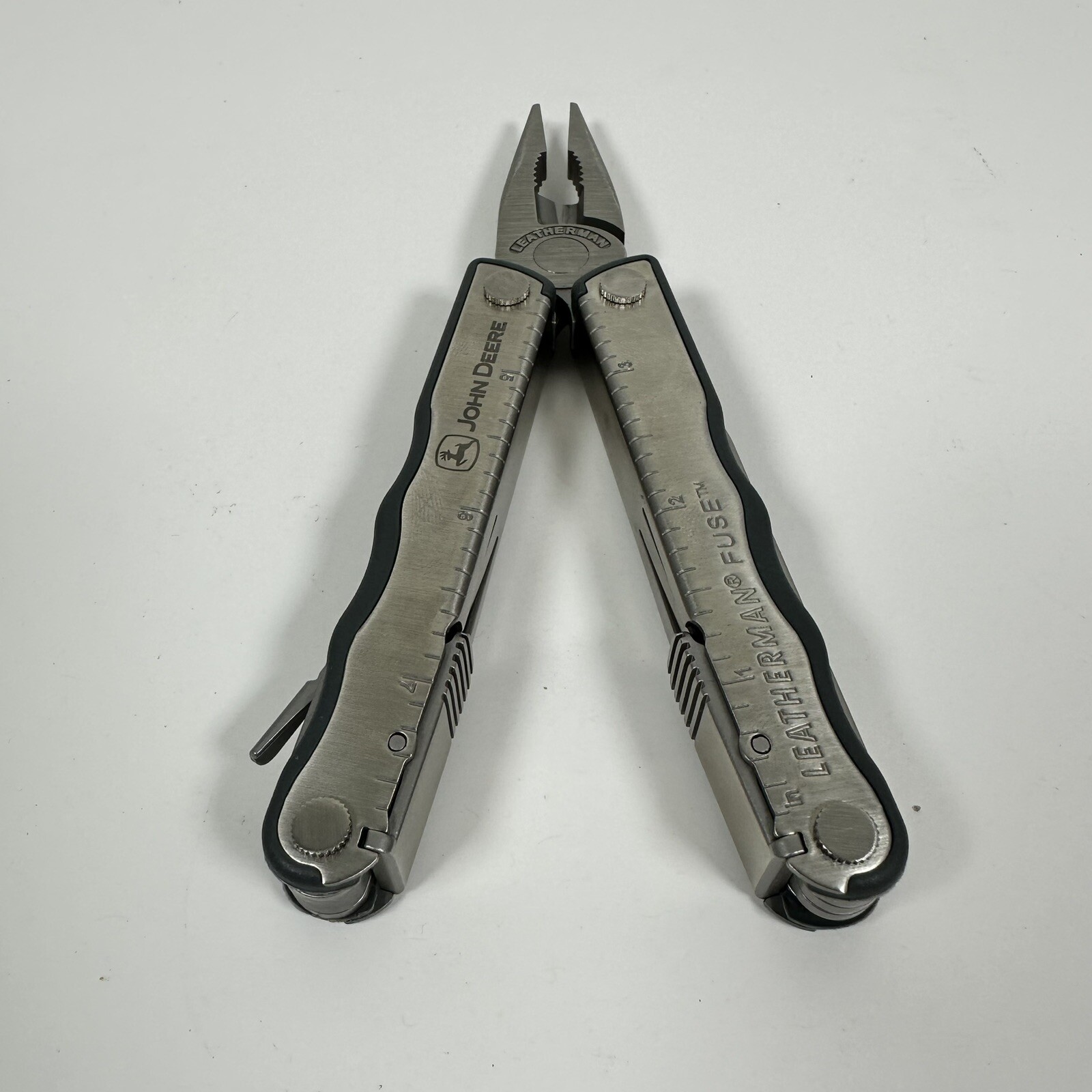 Leatherman Fuse John Deere Edition Multi Tool w/ CARRYING SHEATH, Retired 2004