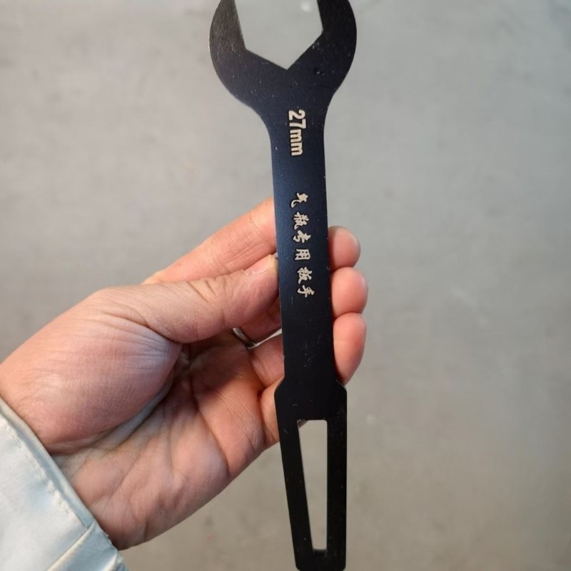 Multiple Gas Cylinder Valves Tool 45# Steel Construction Ergonomic Lightweight