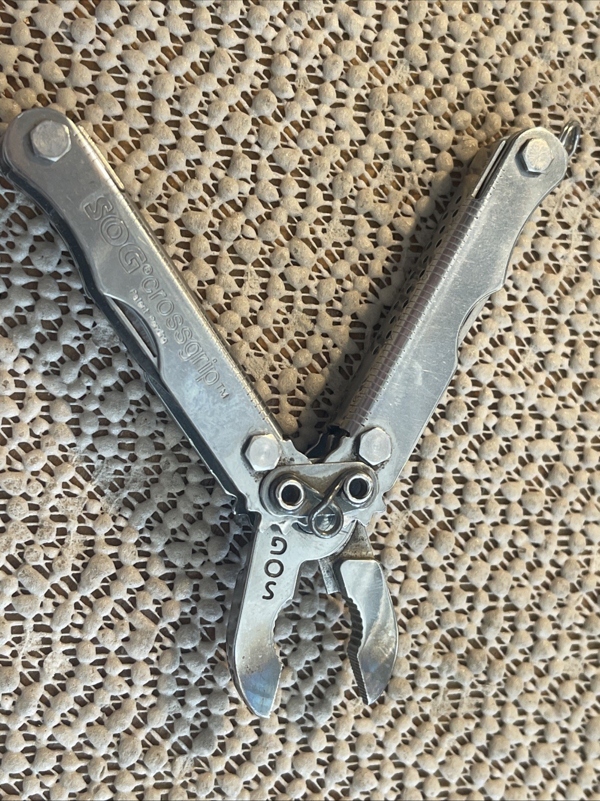SOG Crossgrip Multi-Tool Compact Pocket Size Collectible- Pre-Owned