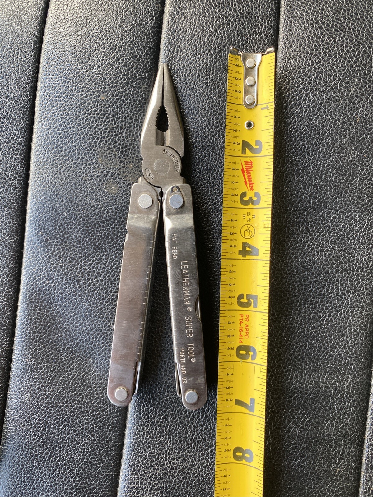 Multi-tool With Pocket Clip. Leatherman 832127 Rev Stainless Steel