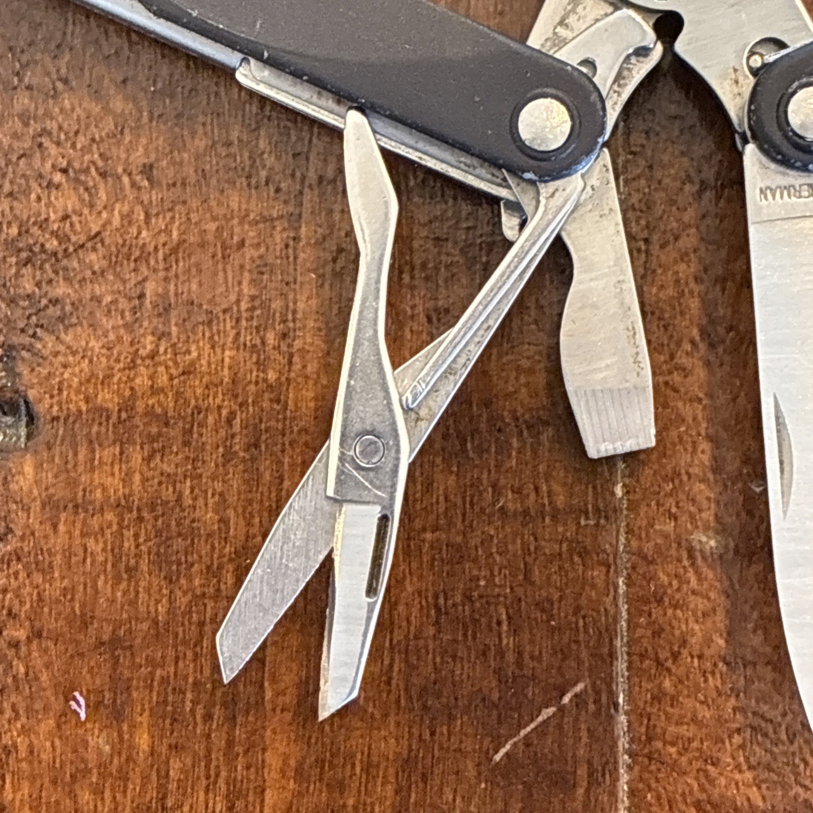 Leatherman Squirt PS4 Multi Tool, Knife, Pliers – Black – Excellent
