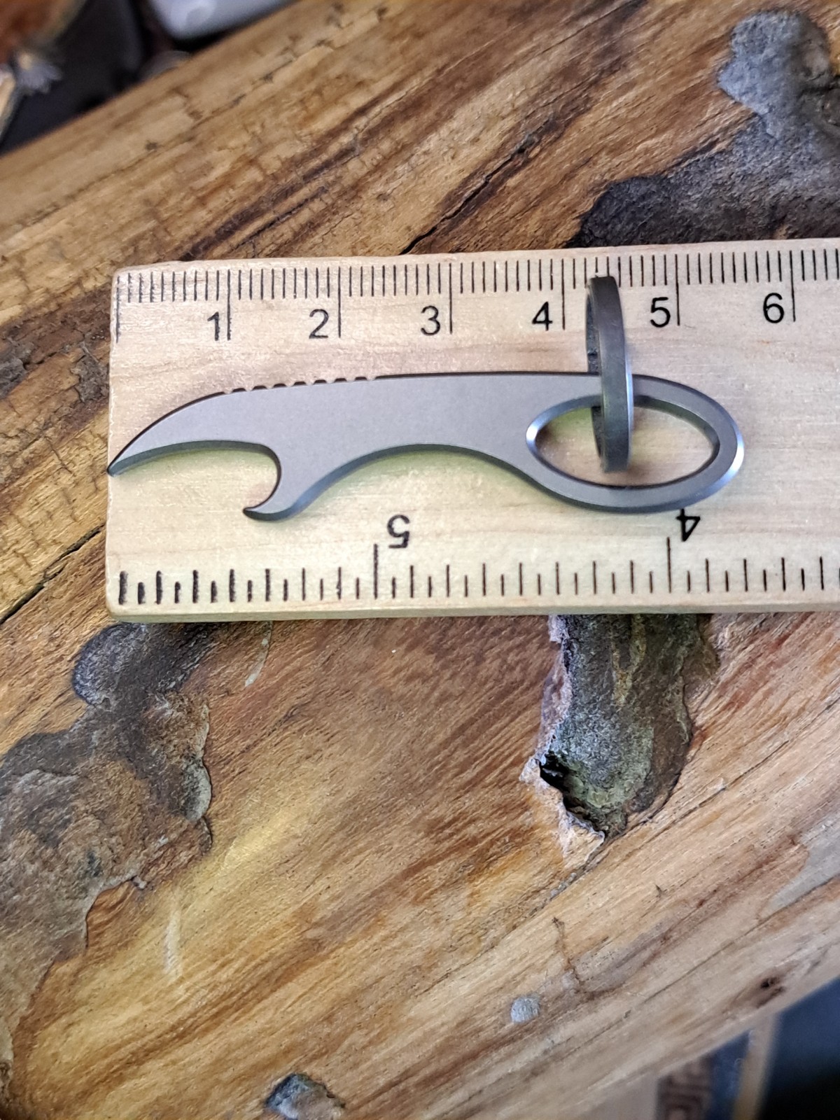 MINIMALIST TITANIUM KEYCHAIN CLAW BOTTLE OPENER