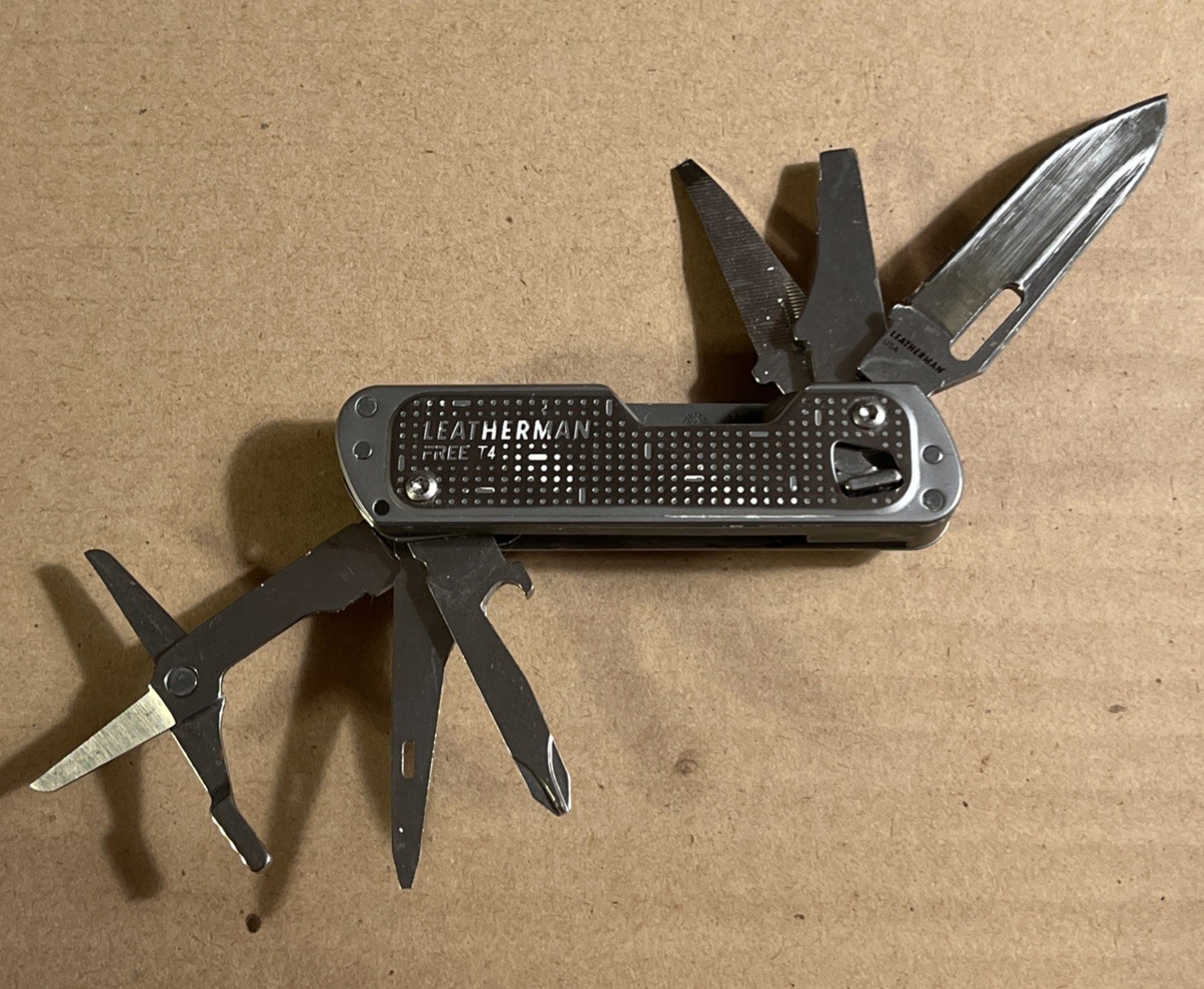 Leatherman Free T4 Stainless Discontinued