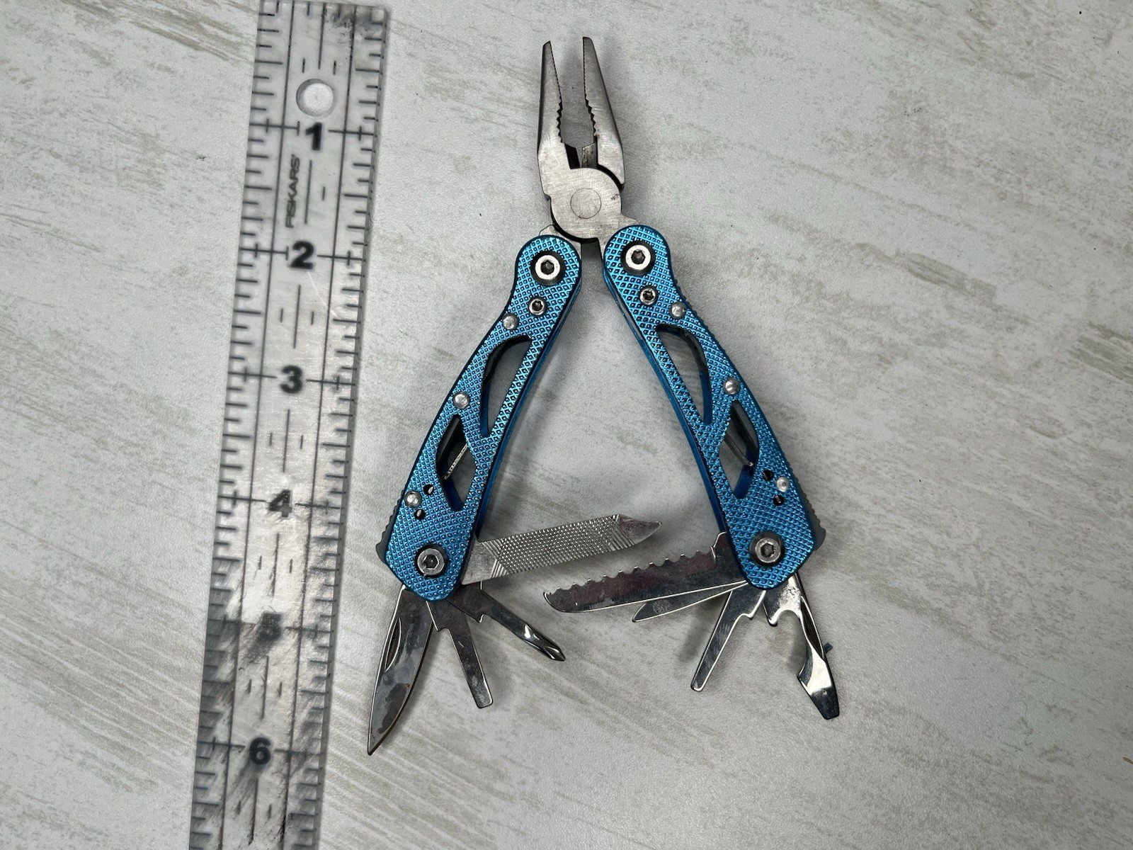 Sheffield 12350BL Premium 12-in-1 Multi-Tool