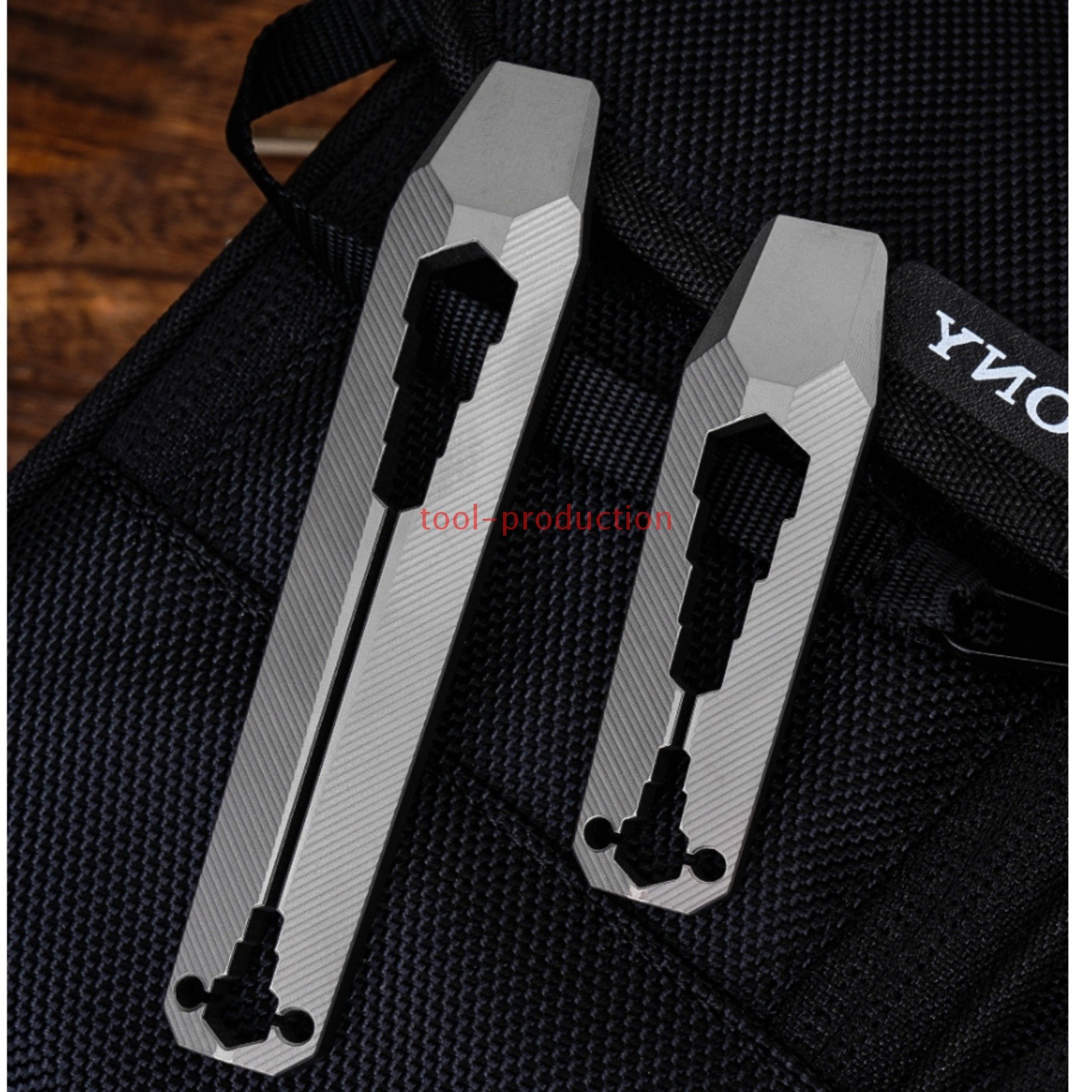 Titanium EDC Mini Pry Bar Keychain Wrench Portable Pocket Tool Perfect quality
