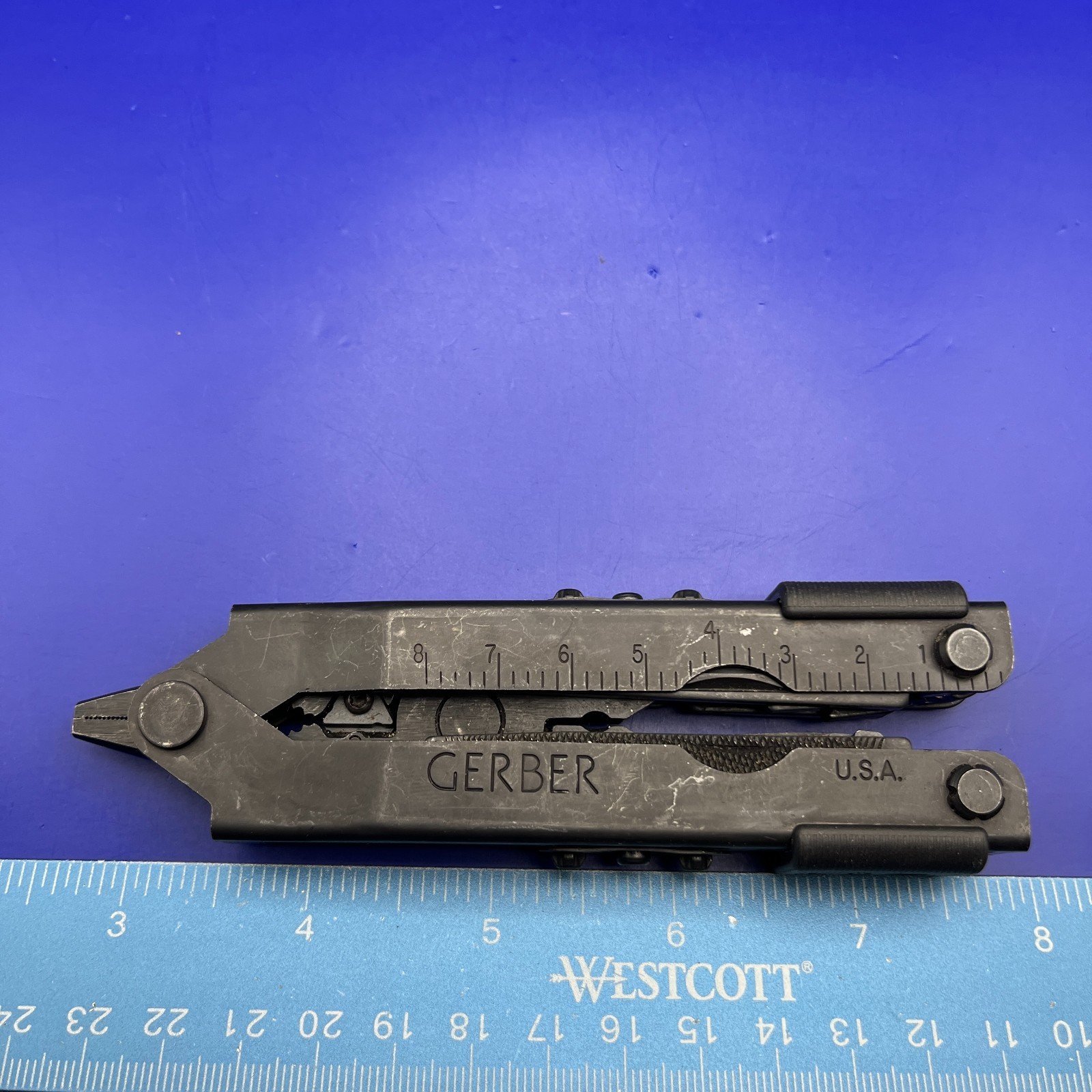 Gerber MP600 Black Oxide Multi-Tool Needle Nose Pliers Carbide Cutters