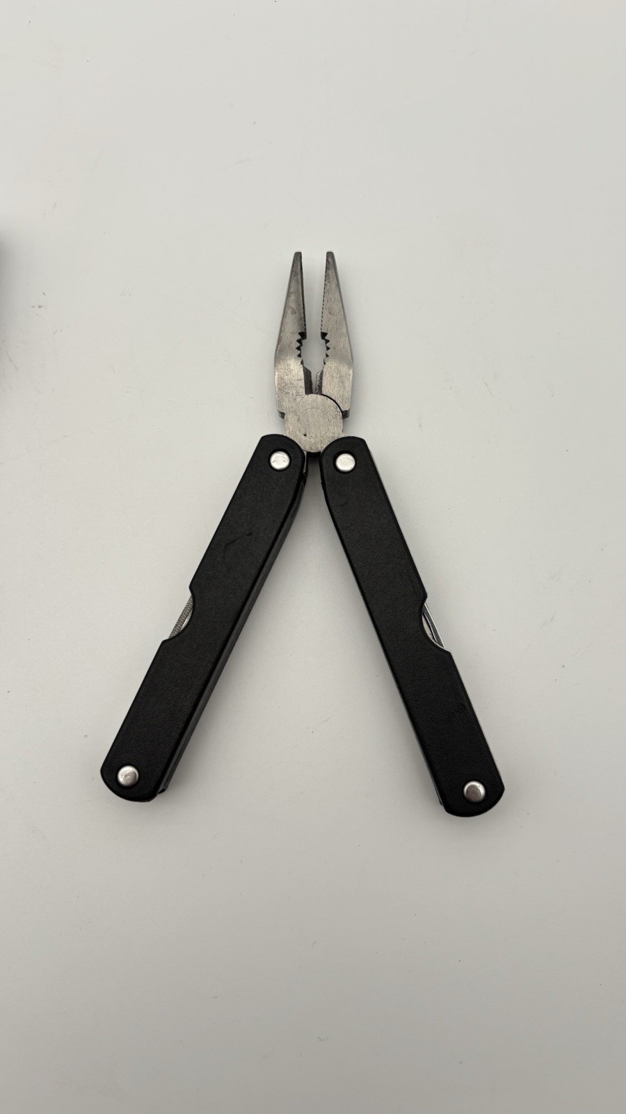 Boeing Stainless Steel Multi-Tool W/ Nylon Case In Good Condition