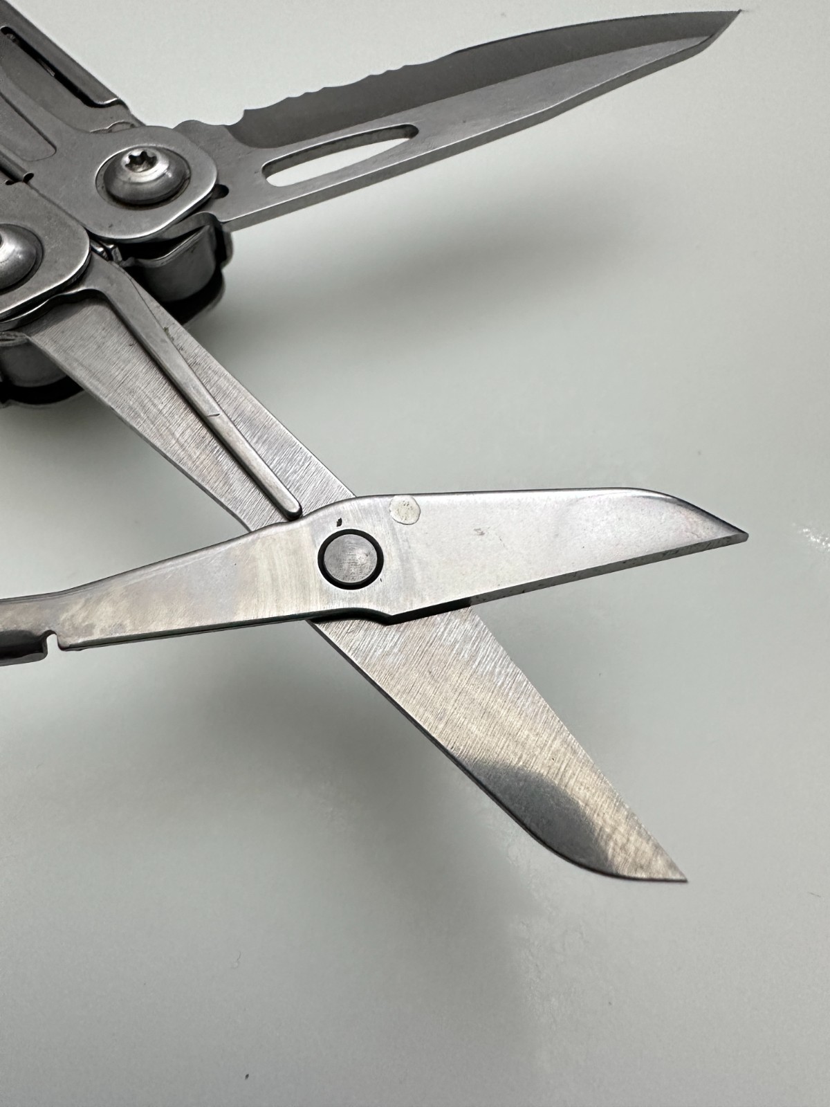 LEATHERMAN Wingman Multi Tool Knife