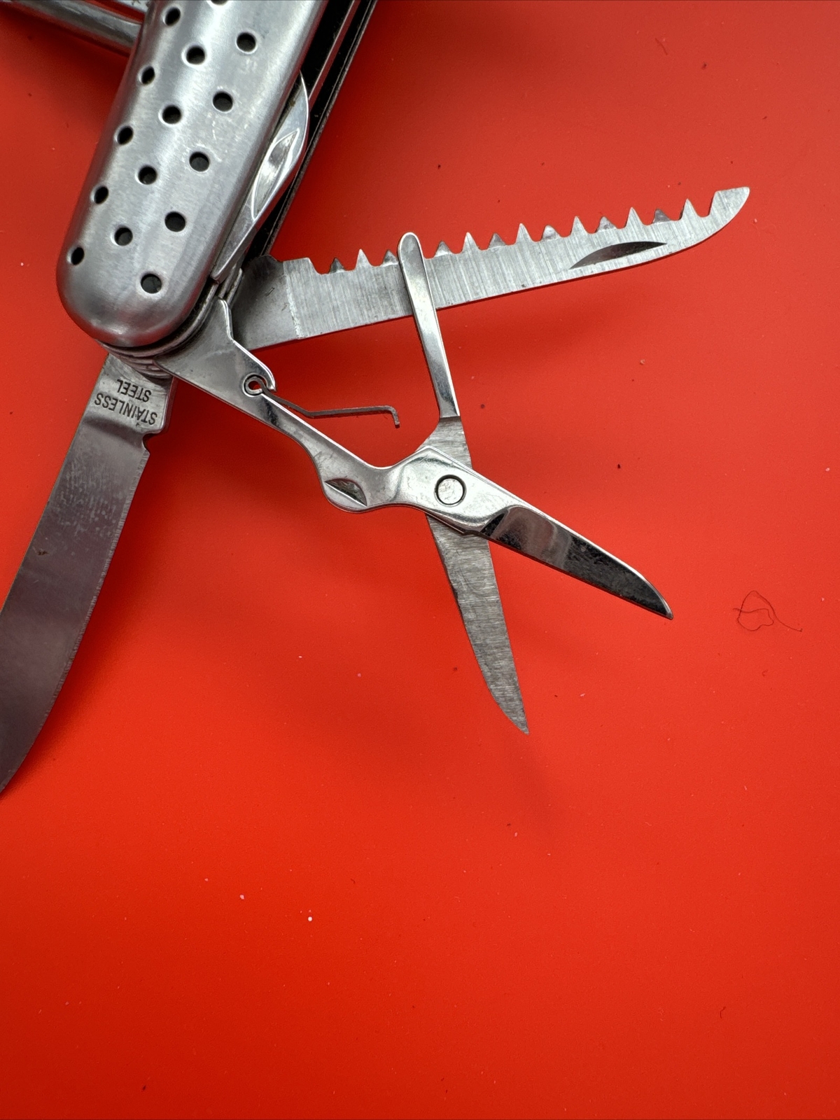 Winchester Multi-tool 3″ 10 Functions, Pocket Knife Excellent!