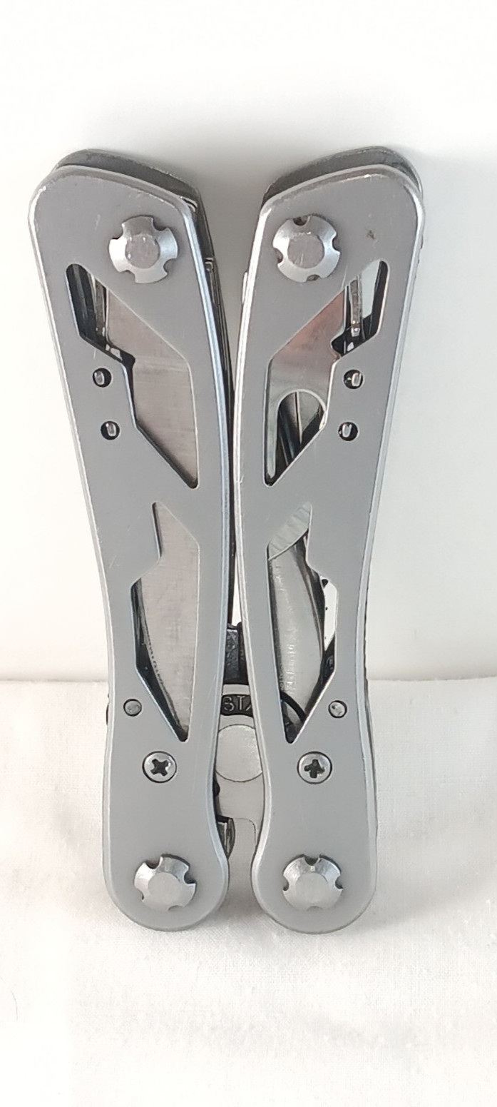 Stanley Stainless Steel 9 in 1 Combination Pliers, Knife Multitool Survival