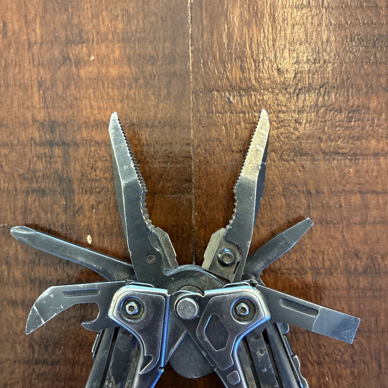 Leatherman OHT Multi-Tool Knife Discontinued 11/17 – Silver / Black – Very Good