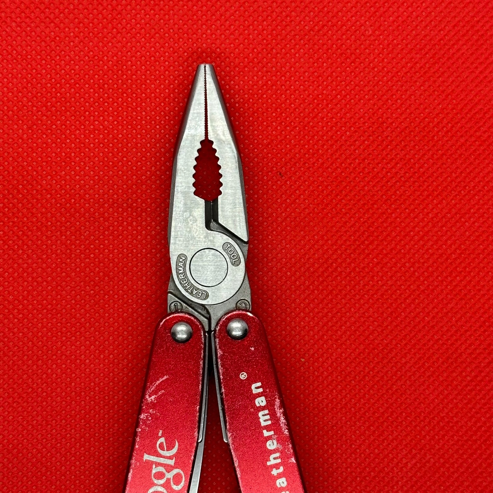 Red “Google” Leatherman Juice C2 Multitool. Discontinued/Retired **READ**