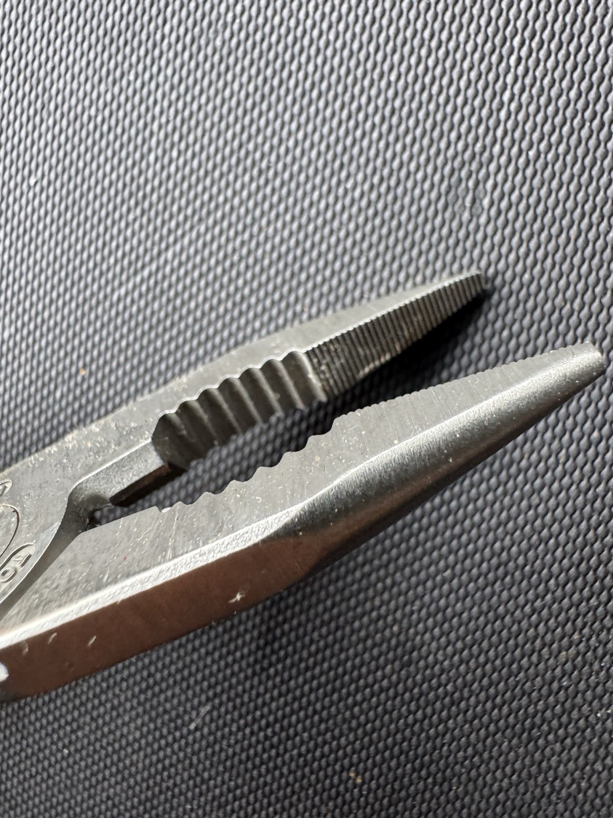 Leatherman Juice C2 Multi-Tool – Some Wear, Good Condition, Needs Cleaning