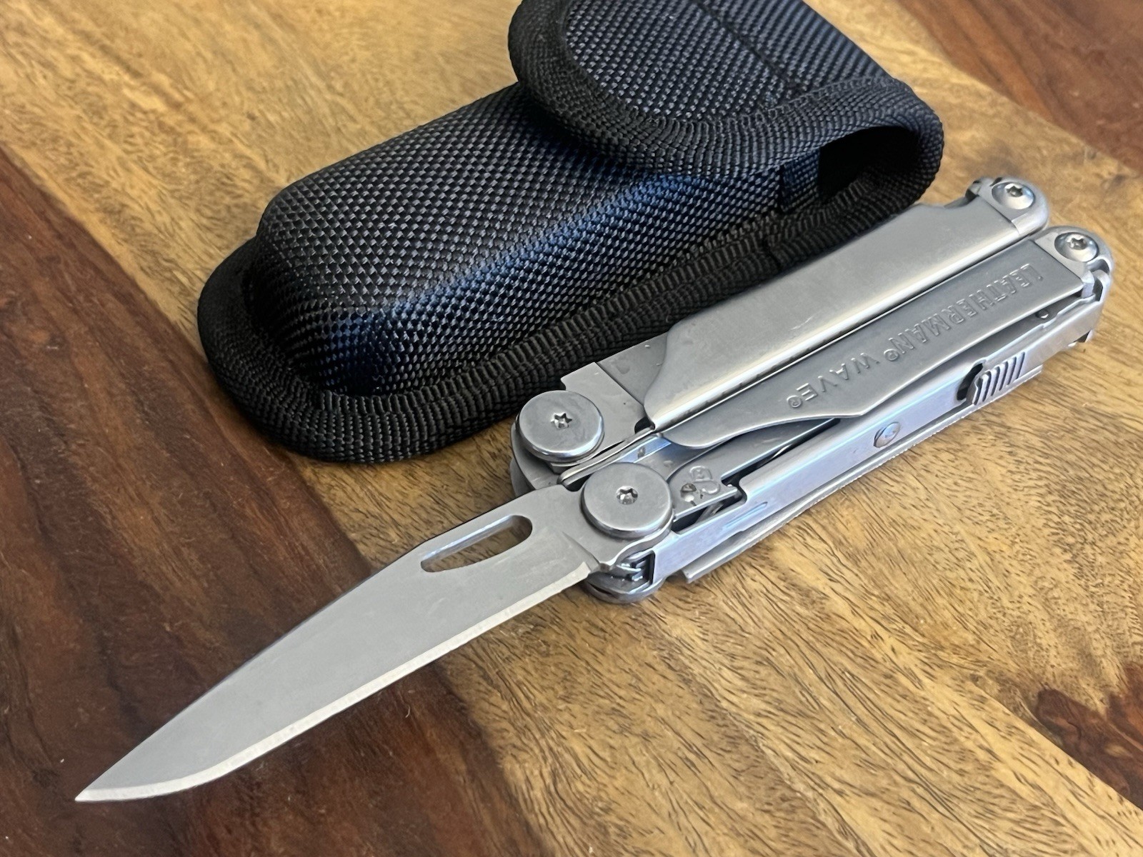 Leatherman Wave Multi-Tool Knife Great Condition!! w/New Sheath ~TASKCo