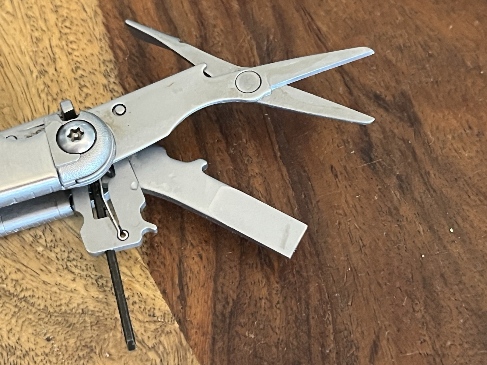 Leatherman Wave Multi-Tool Knife Great Condition!! w/New Sheath ~TASKCo