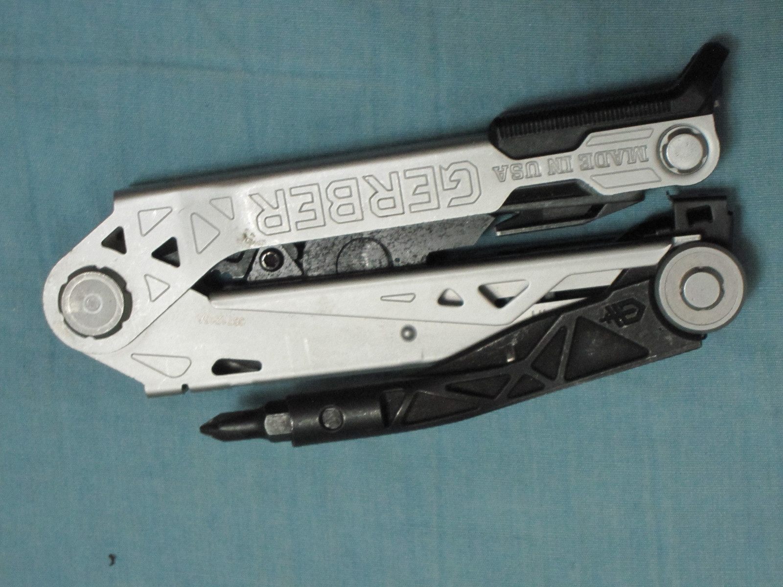 Gerber USA 0871216A Sliding Jaw Folding Multi Tool