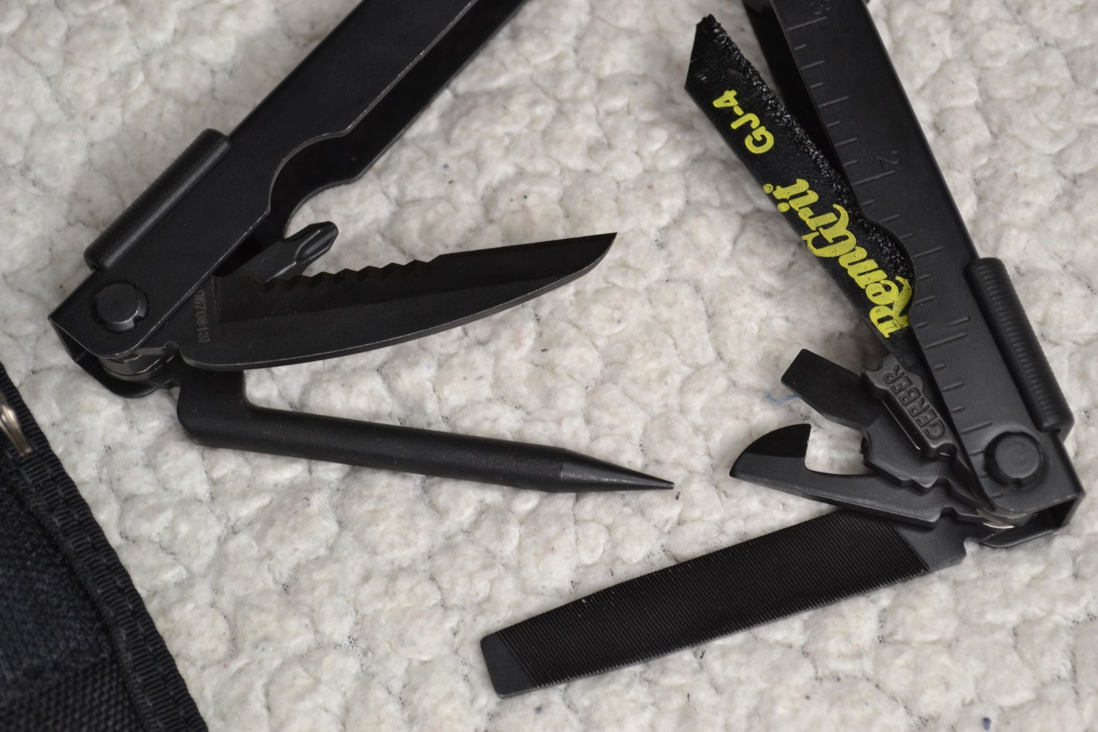 Gerber MULTI-PLYER 600 Basic 14 TOOL w/ Pouch MINT