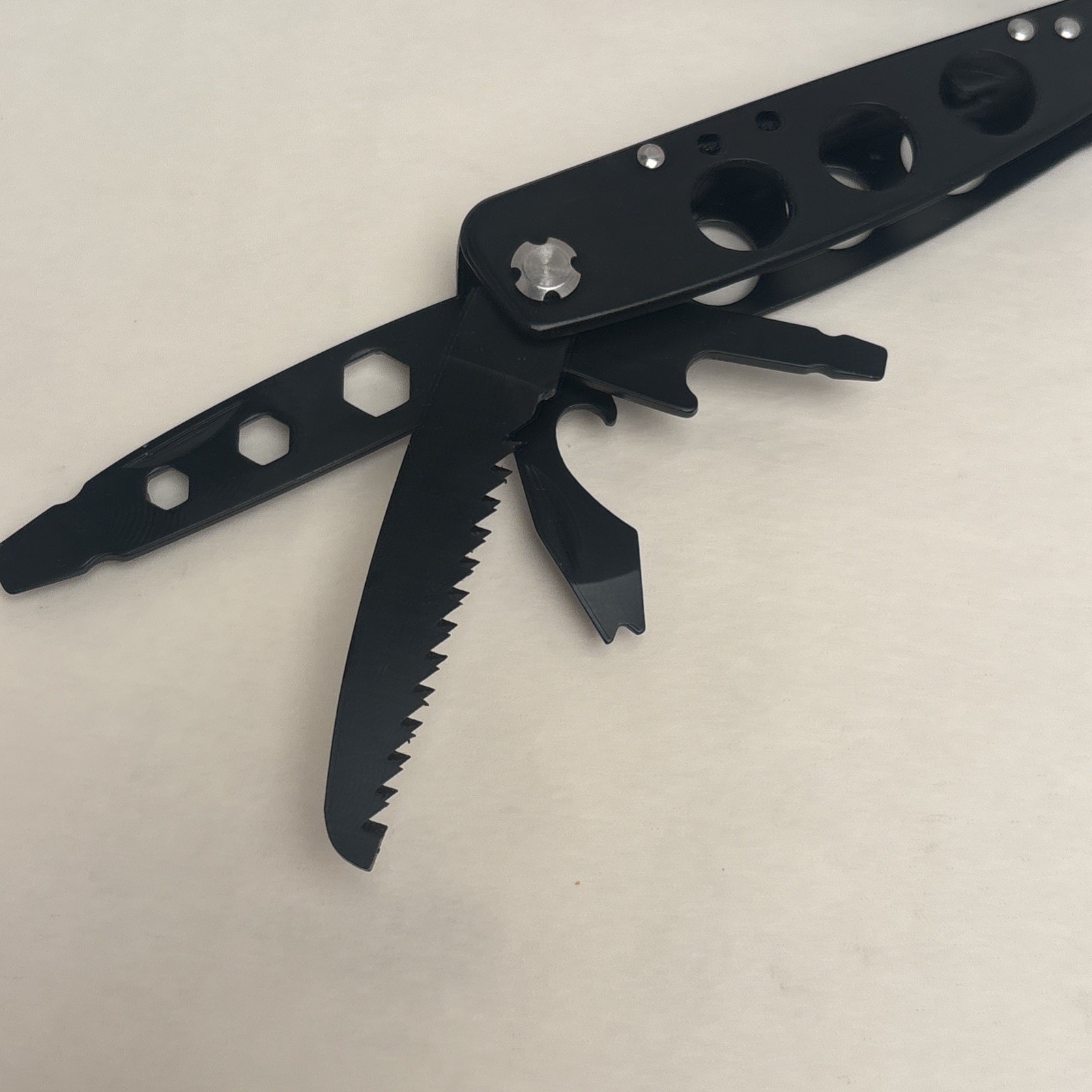 Smith & Wesson 15 Function Multi-Tool W/ Spring Loaded Pliers Camp Hunt Fish