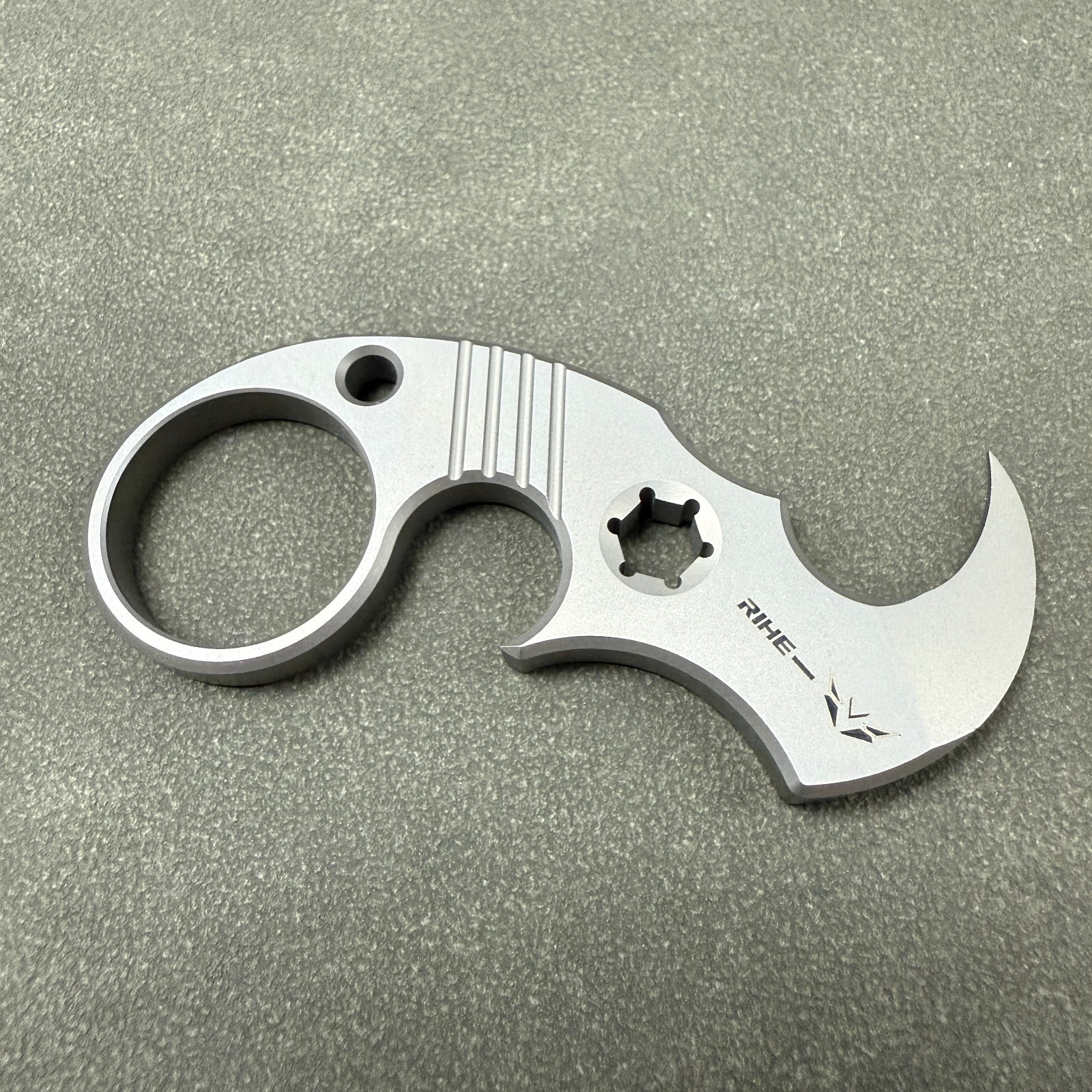 Doceaedc RIHE Design TC4 Titanium Rhinoceros Crowbar EDC Multi functional Tool