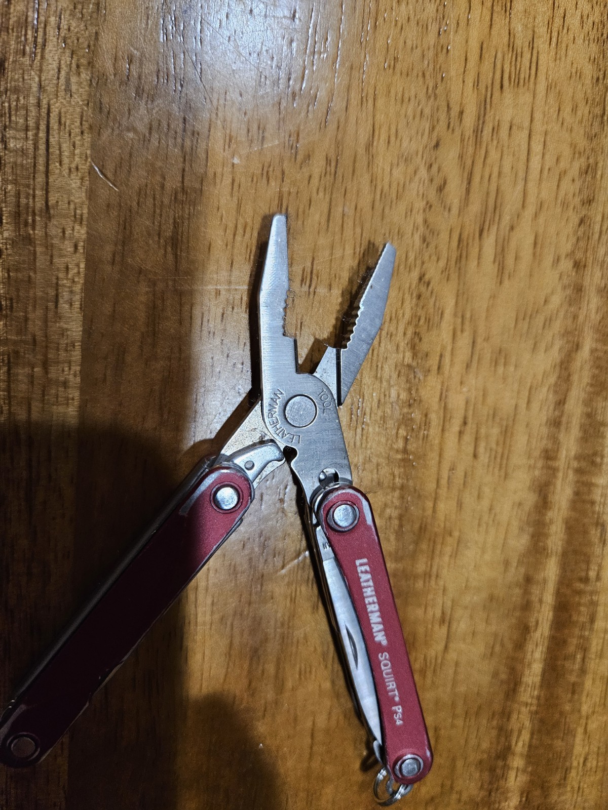 Leatherman Squirt PS4 Red Keychain Multi Tool Pliers Pocket Knife