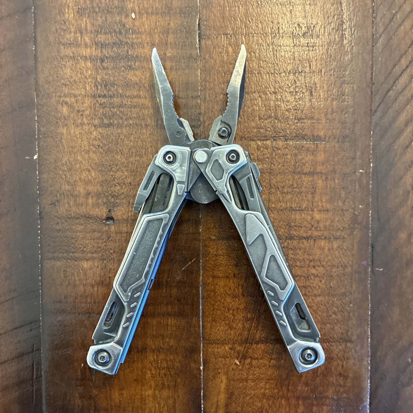 Leatherman OHT Multi-Tool Knife Discontinued 11/17 – Silver / Black – Very Good