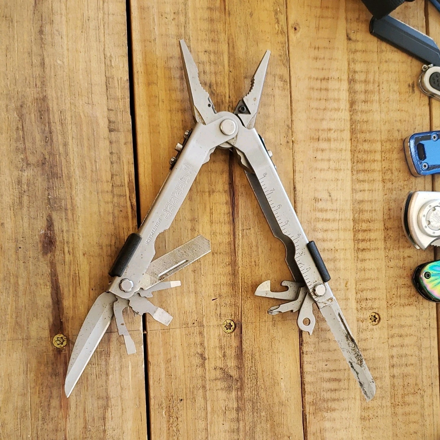 Gerber Multi-Plier 600 12-in-1 Stainless Multi-Tool Pliers Knife File