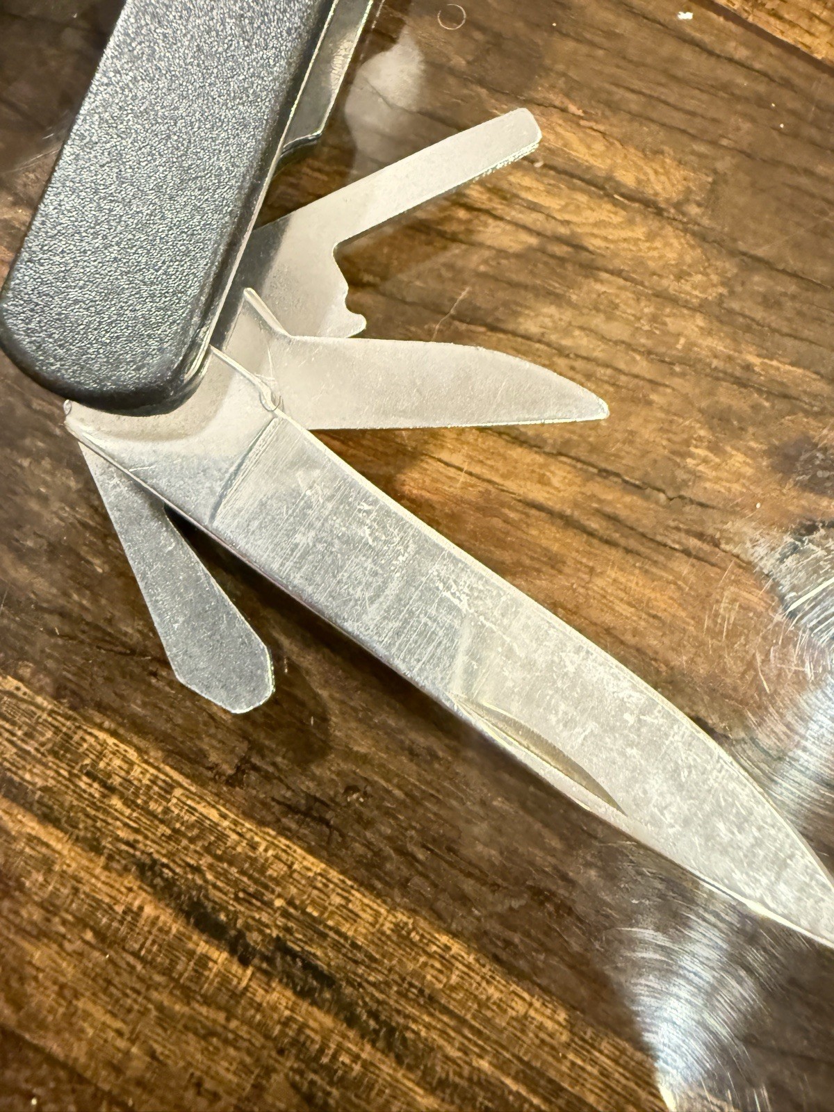 12 Multi-Tool w/ Pliers Pocket Knife, Saw.