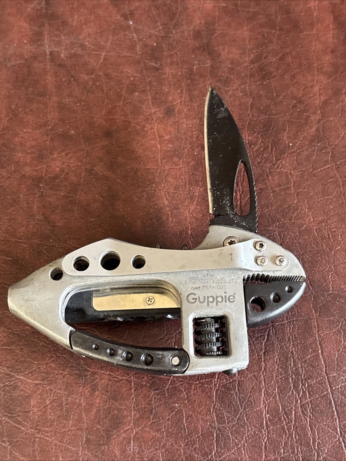 CRKT Knife/Multi-Tool Guppie Gray/Black w/8 Tools & LED Flashlight & Belt Clip
