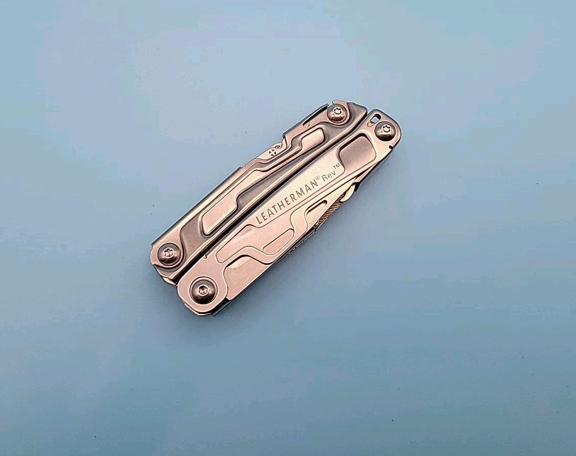 Leatherman Rev Multi-Tool – Pliers, Knife, Screwdrivers, Can Opener, File