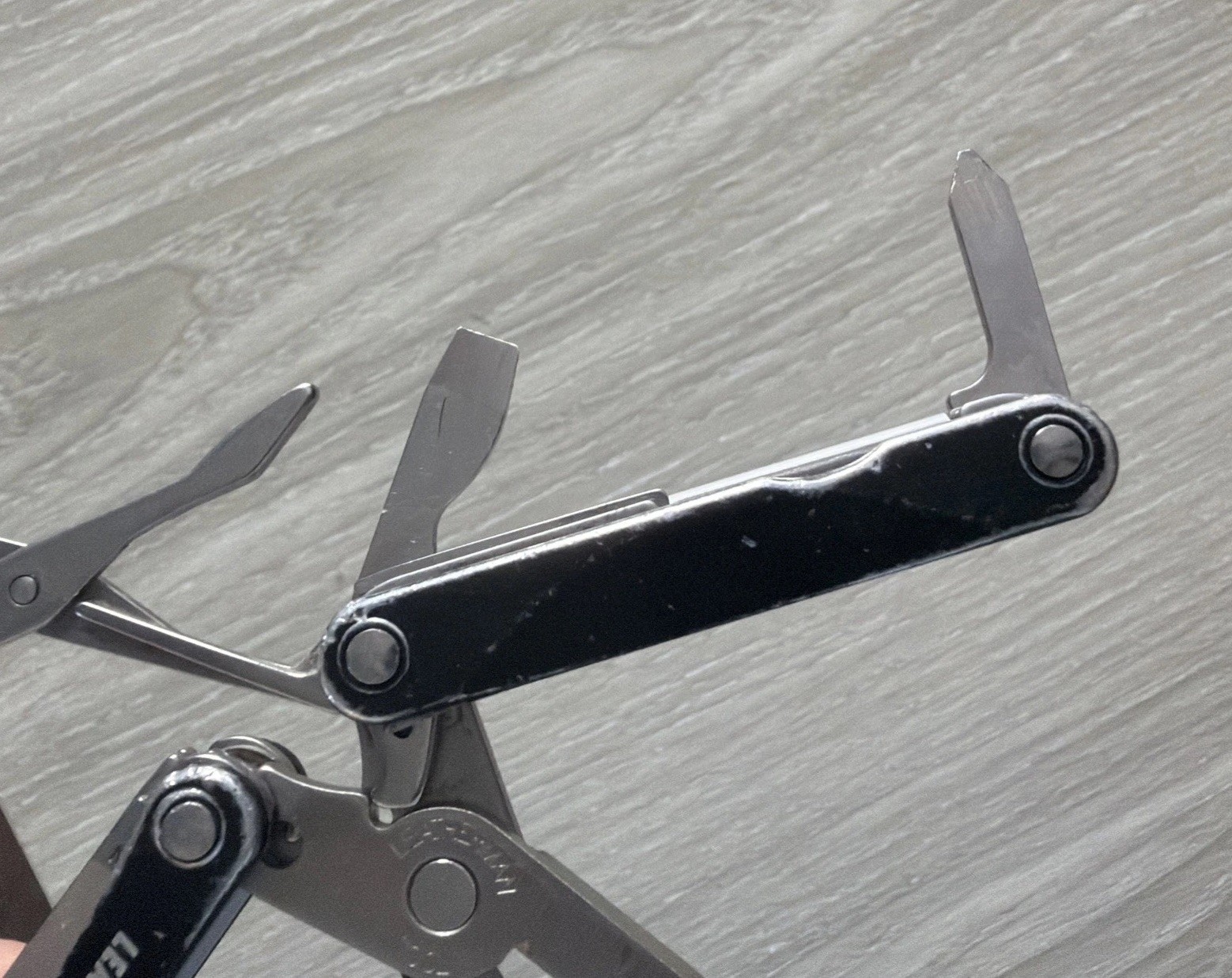 Leatherman Squirt PS4 MultiTool Plier Scissors Knife File Black Matte No Keyring